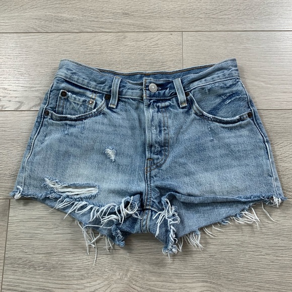 Levi’s 501 High Rise Raw Hem Cut Off Distressed Jean Shorts - Picture 2 of 12